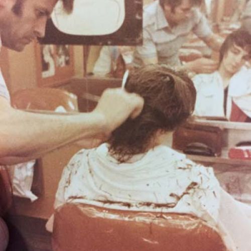 imágenes históricas de los inicios de nuestra peluquería en Colunga